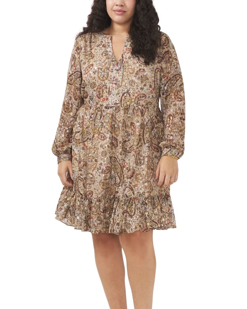 Front of a model wearing a size 1X Zianna Long Sleeve Dress in French Toast by Vince Camuto. | dia_product_style_image_id:261248